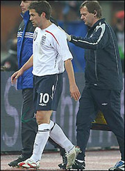 Оуэна уводят, фото bbc.co.uk