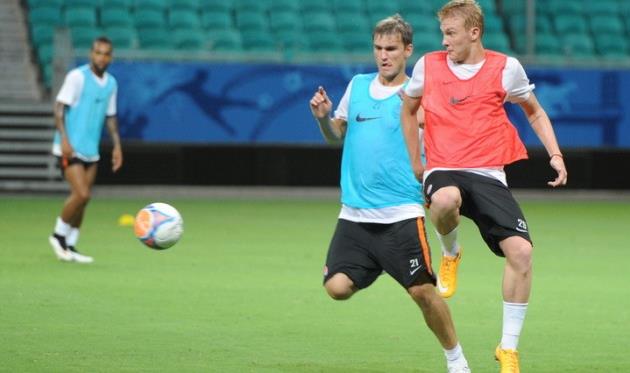 Гладкий (слева) на тренировке Шахтера в Бразилии, shakhtar.com