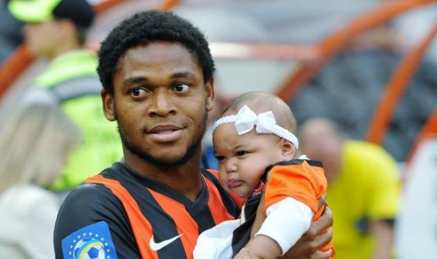 Луис Адриано, фото football.ua