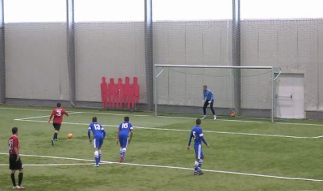 Нудный забивает с 