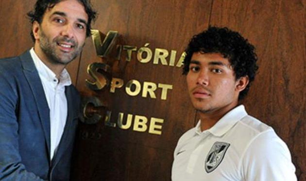 Брено (справа), maisfutebol.iol.pt