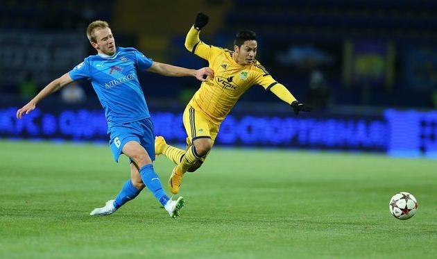 Еременко против Торреса, фото Р. Шевчука, Football.ua