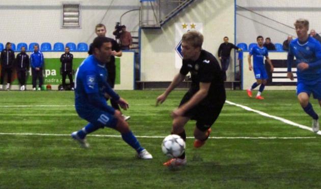 Аматоры из Коваливки переиграли премьер-лиговцев. Фото Артура Валерко, Football.ua.