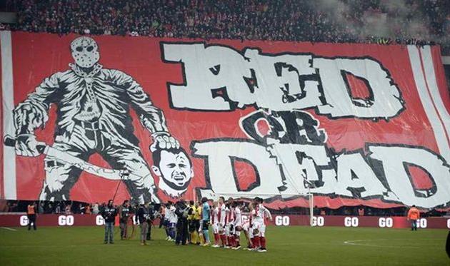 Послание болельщиков Стандарда Дефуру