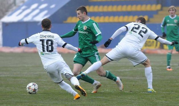 Чеснаков против Олимпика, фото И. Хохлова, Football.ua