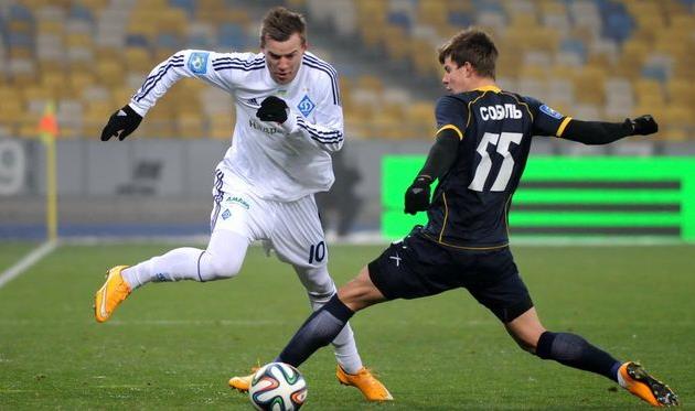 Ярмоленко против Соболя, фото И. Хохлова, Football.ua