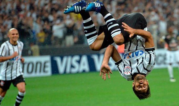 Фелипе делает кульбит, lancenet.com.br