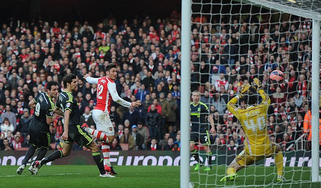 Жиру оформляет дубль, dailymail.co.uk