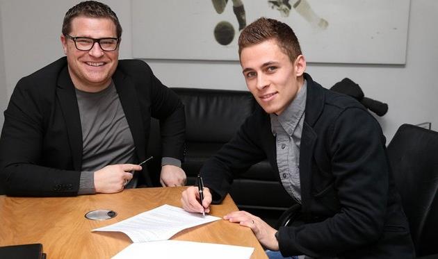 Торган Азар стал полноправным игроком Боруссии, borussia.de