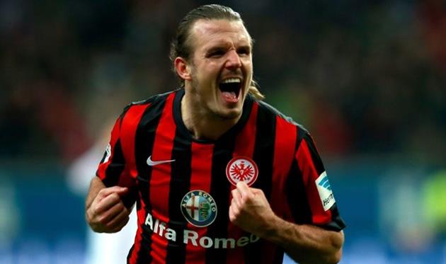 А.Майер не отпускает Роббена в гонке бомбардиров, фото getty images