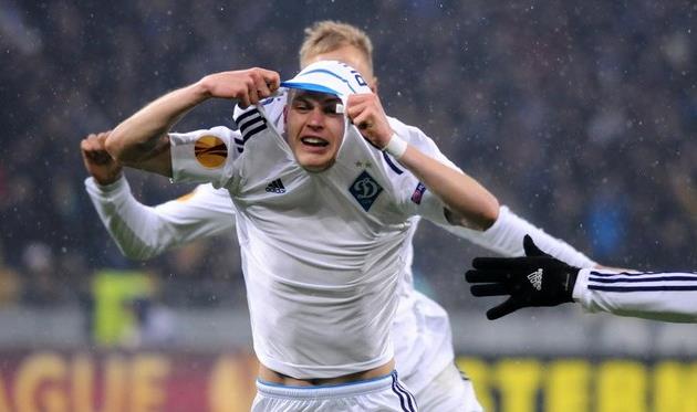 Буяльский празднует дебютный гол за Динамо, фото Football.ua