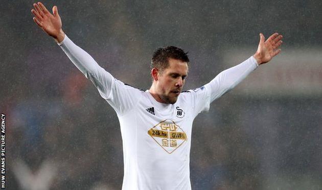 Сигурдссон сыграет с Тоттенхэмом