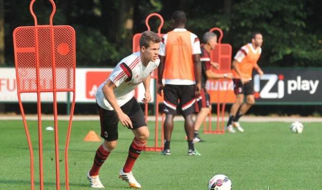 Марко ван Гинкель, acmilan.com