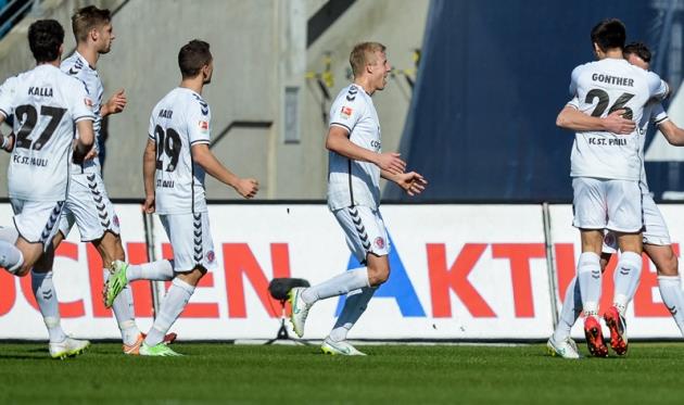 Санкт-Паули празднует пятую победу в сезоне, фото imago 