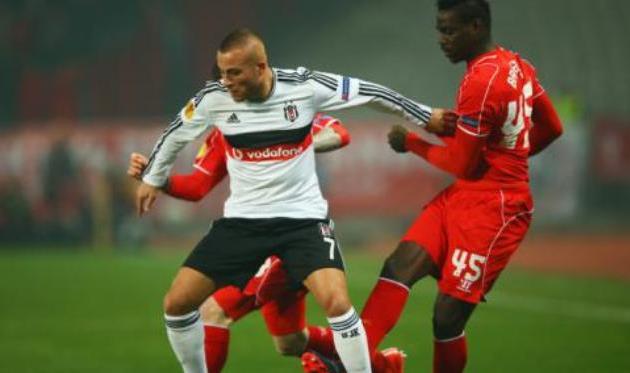 Гекхан Тере (слева), фото getty images