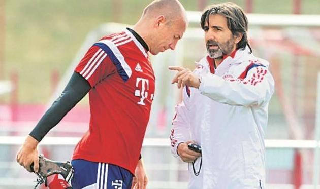 Арьен Роббен (слева), фото Bild