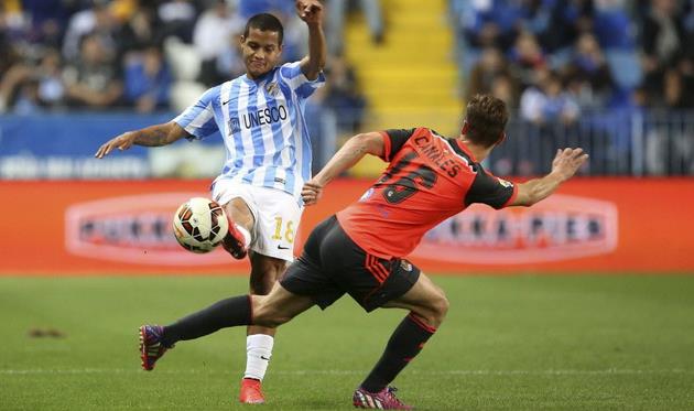 фото Carlos Diaz (EFE)