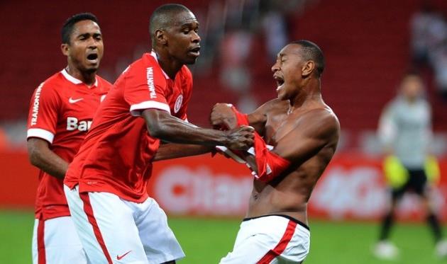 Фабрисио (справа), фото Vinicius Costa / Agência Estado