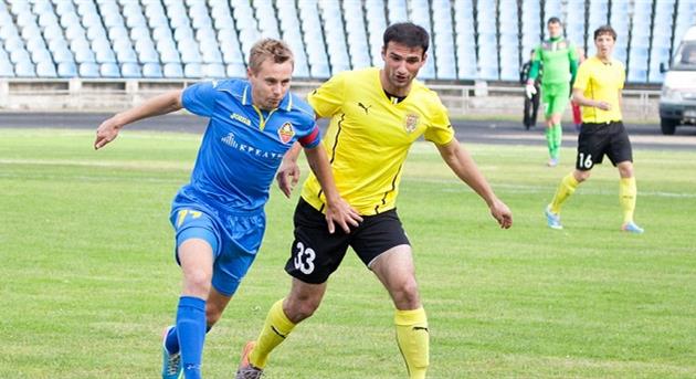 Чичиков (слева) весной забивает пока в каждом матче, фото fcbukovyna.com