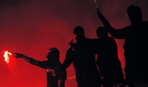 Фанаты Брондбю любят зажечь на выездах, bt.dk