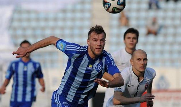 Ярмоленко против Каменюки, фото ИЛЬи ХОХЛОВа, Football.ua