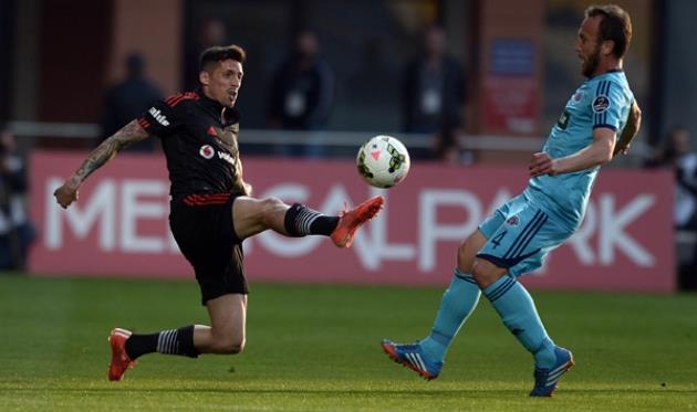 Соса забил один из голов Бешикташа, фото ligtv.com.tr