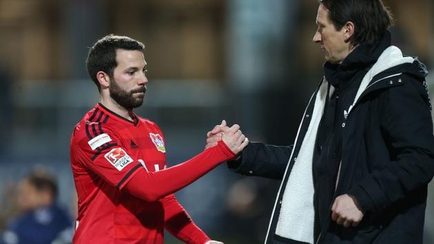 Кастро и Рогер Шмидт, bayer04.de