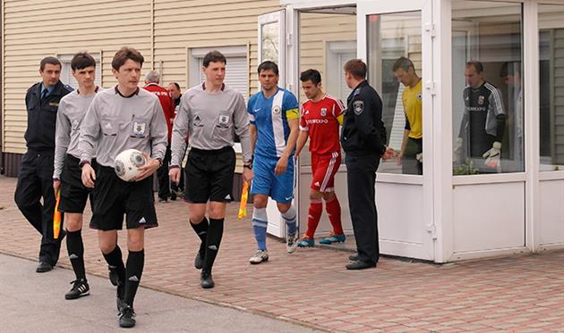 Черниговцы еще не знают, чем закончится для них визит в Комсомольск... Фото gornyak-sport.net