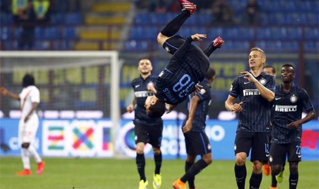 Эрнанес открыл счет в матче, corrieredellosport.it