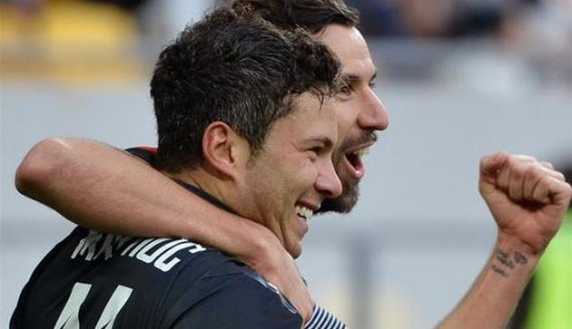 Марлос и Дарио Срна, фото БОГДАНа ЗАЯЦа, football.ua