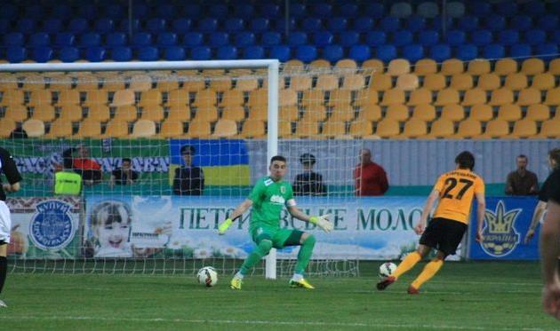 Лидер сумел завоевать волевую победу, фото fco.com.ua