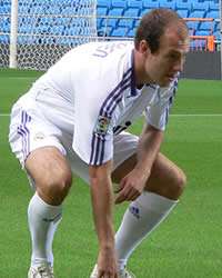 Арьен встает на ноги, goal.com