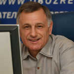 Анатолий Попов