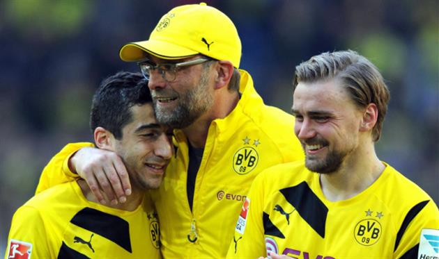 Генрих Мхитарян (слева), kicker.de