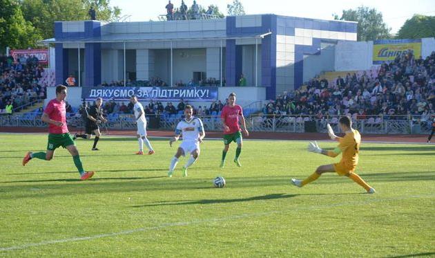 15-й гол Батальского позволил черкассцам досрочно повыситься в классе, фото ckdnipro.com.ua