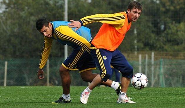 ОЛЕГ ШЕЛАЕВ (СПРАВА), ФОТО МИХАИЛА МАСЛОВСКОГО, FOOTBALL.UA