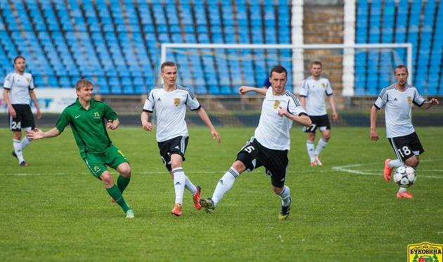 Сумеют ли буковинцы «хлопнуть дверью» и испортить праздник лидеру? Фото Р.Ковальчука, fcbukovyna.com