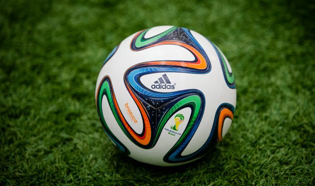 adidas рассмотрит возможность расторжения контракта с ФИФА