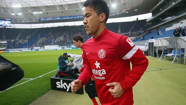 Синдзи Оказаки, фото bundesliga.com