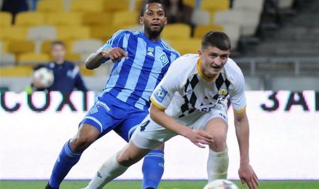 Джермейн Ленс и Василий Прийма, фото ИЛЬи ХОХЛОВа, football.ua