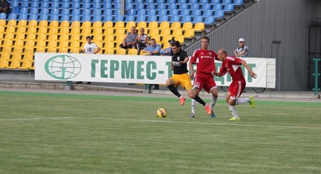 Ломко справа, фото fco.com.ua