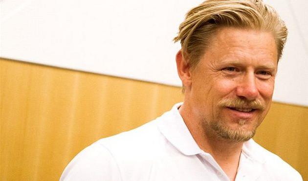 Петер Шмайхель, muhammad Farhan/Goal