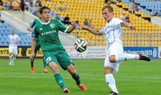 Трухін проти Сапая, фото М. Масловського, Football.ua