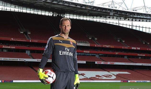 ПЕТР ЧЕХ, ФК АРСЕНАЛ