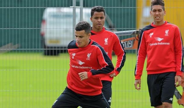 Аллан (в центре), liverpoolecho.co.uk