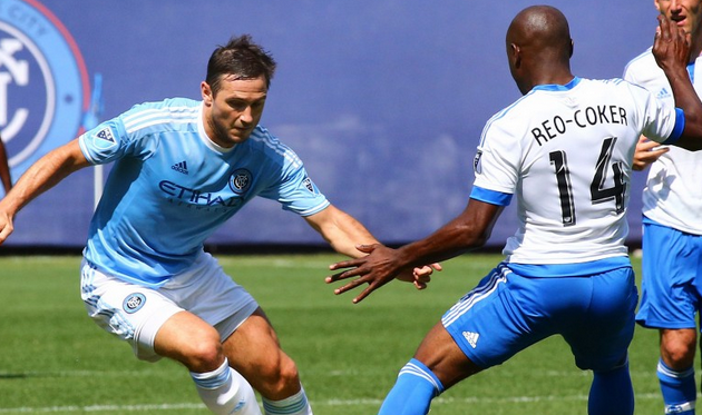 Лампард прорывается мимо Рео-Кокера, Getty Images