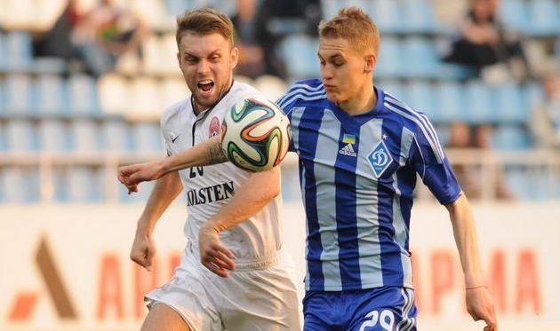 Буяльский против Караваева, фото И. Хохлова, Football.ua