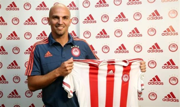 Эстебан Камбиассо, olympiacos.org