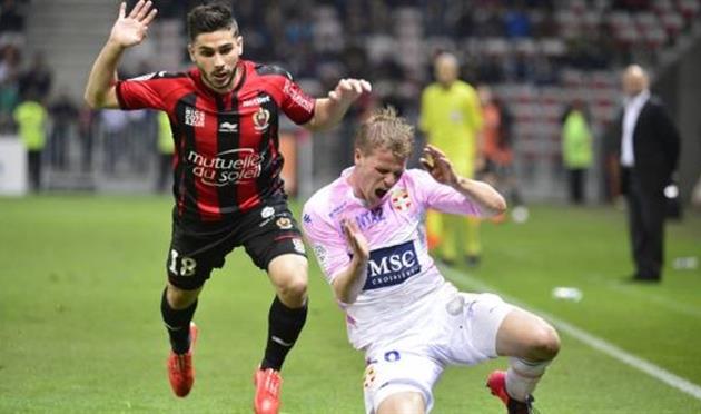 Нил Мюпе (слева), Lequipe