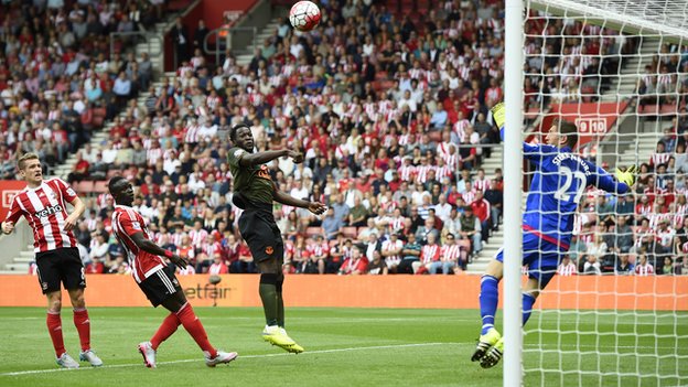 Лукаку оформил дубль, Reuters